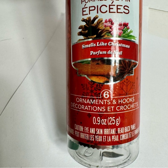 SCENTSICLES. SCENTED ORNAMENTS. SPICED PINE CONES. Smells Like Christmas. - Picture 3 of 8